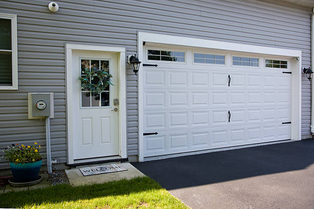 24/7 Emergency Garage Door Roller Replacement experts in Russiaville, IN